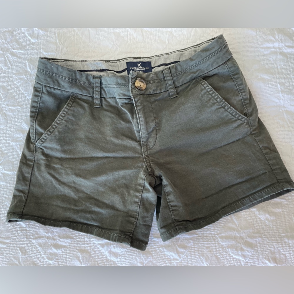 American Eagle dark khaki shorts.